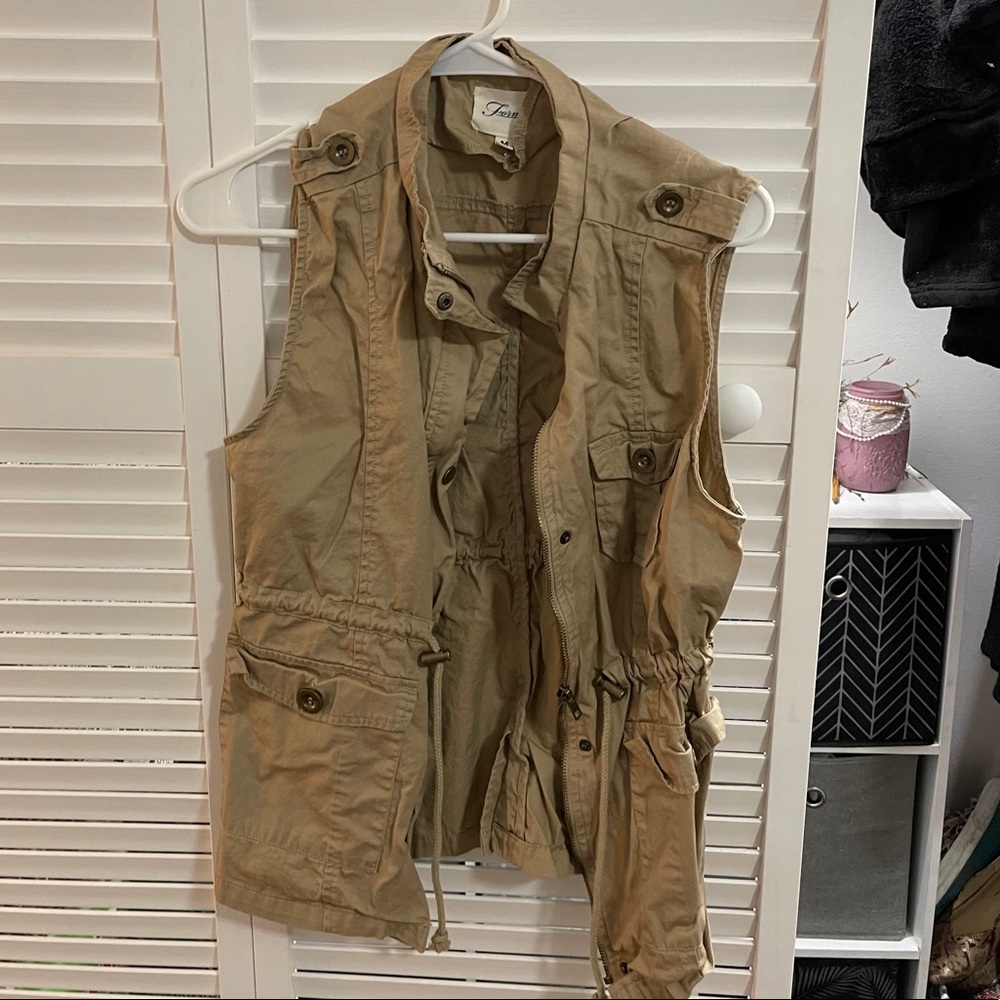 vest